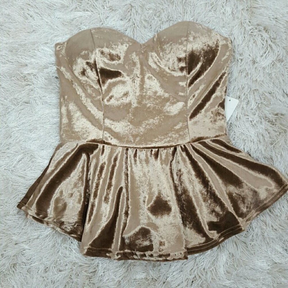 Women's Velvet  Top Straples Color Gold‎